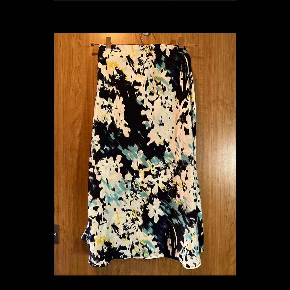 Banana Republic XS blue and white floral skirt.